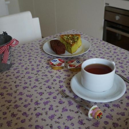 Il Vicolo 48 Bed & Breakfast Pesaro Luaran gambar