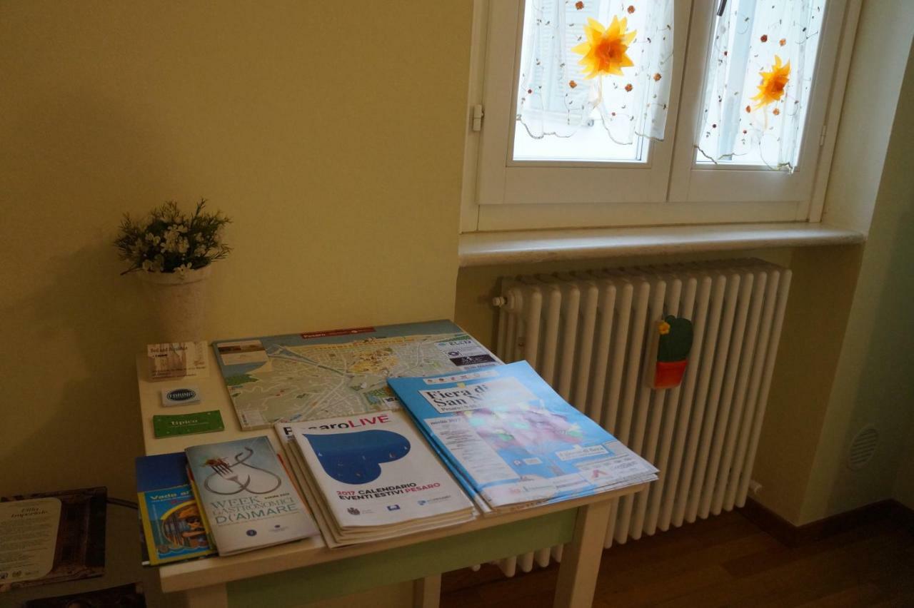 Il Vicolo 48 Bed & Breakfast Pesaro Luaran gambar