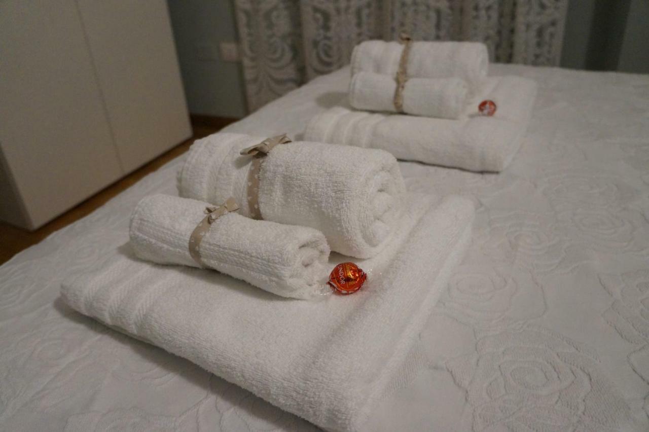 Il Vicolo 48 Bed & Breakfast Pesaro Luaran gambar