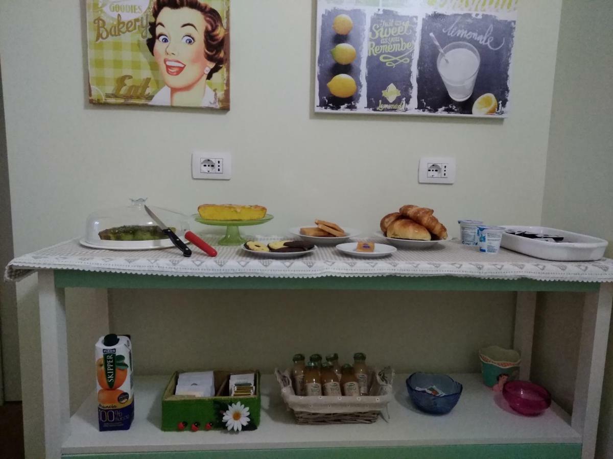 Il Vicolo 48 Bed & Breakfast Pesaro Luaran gambar