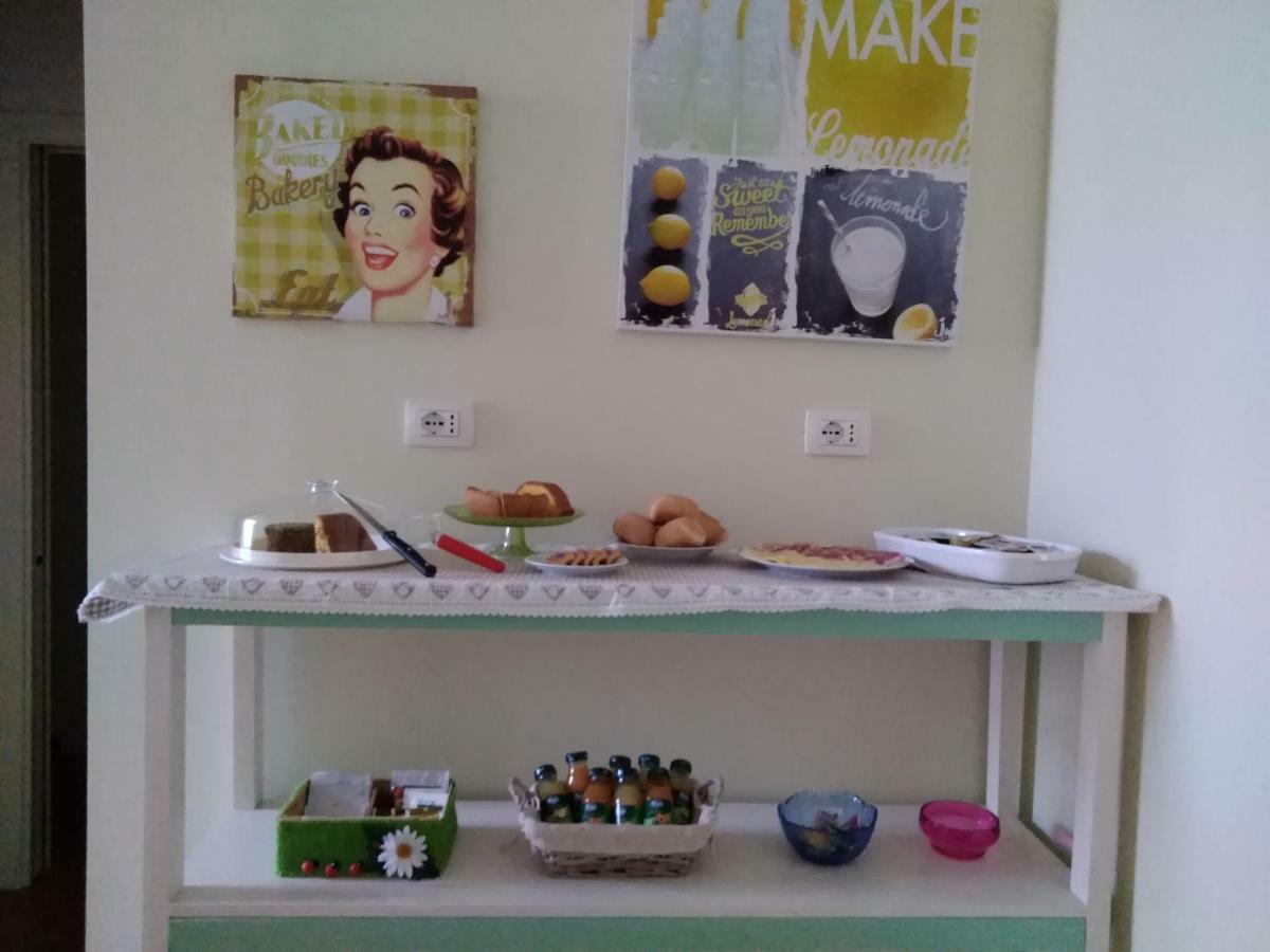 Il Vicolo 48 Bed & Breakfast Pesaro Luaran gambar