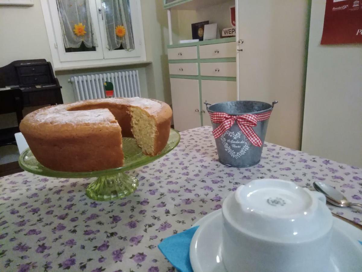Il Vicolo 48 Bed & Breakfast Pesaro Luaran gambar