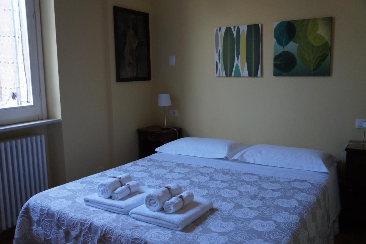 Il Vicolo 48 Bed & Breakfast Pesaro Luaran gambar